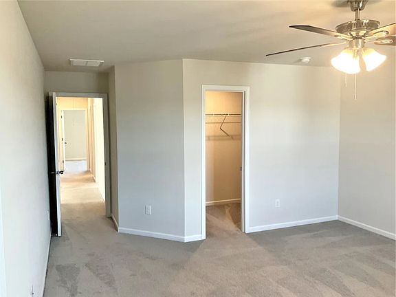 4th image of 129 Hazelnut Way #1