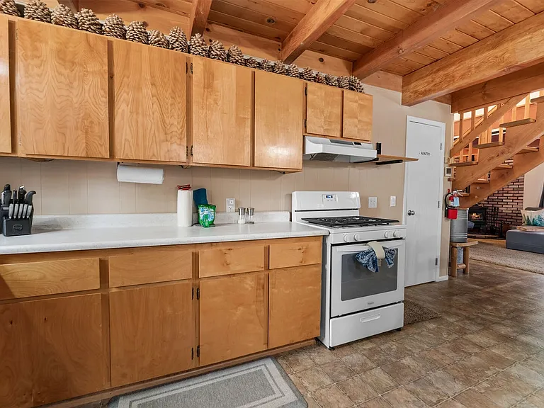 671 Moreno Ln — Photo 17