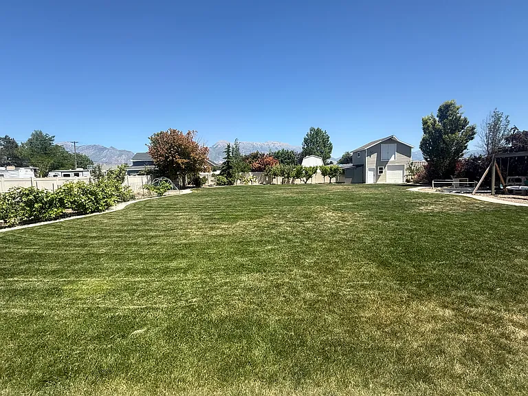 254 N Constitution Dr W — Photo 41