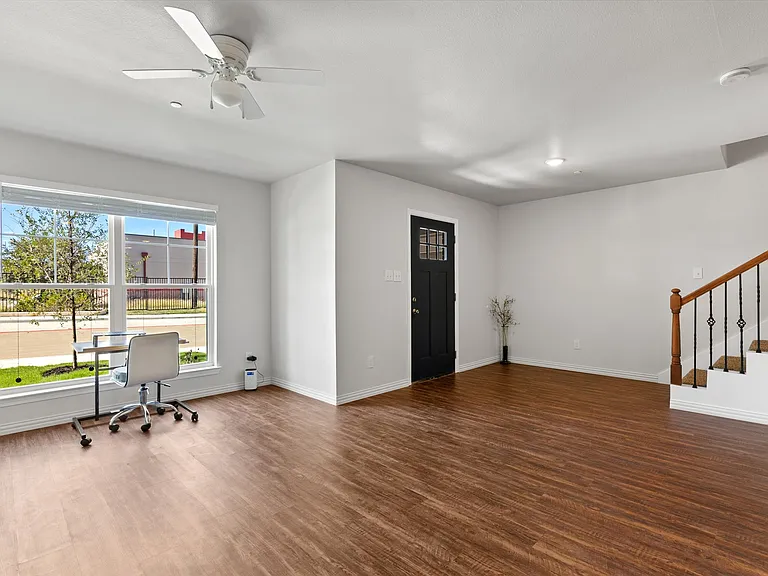 6215 Roby Dr — Photo 31
