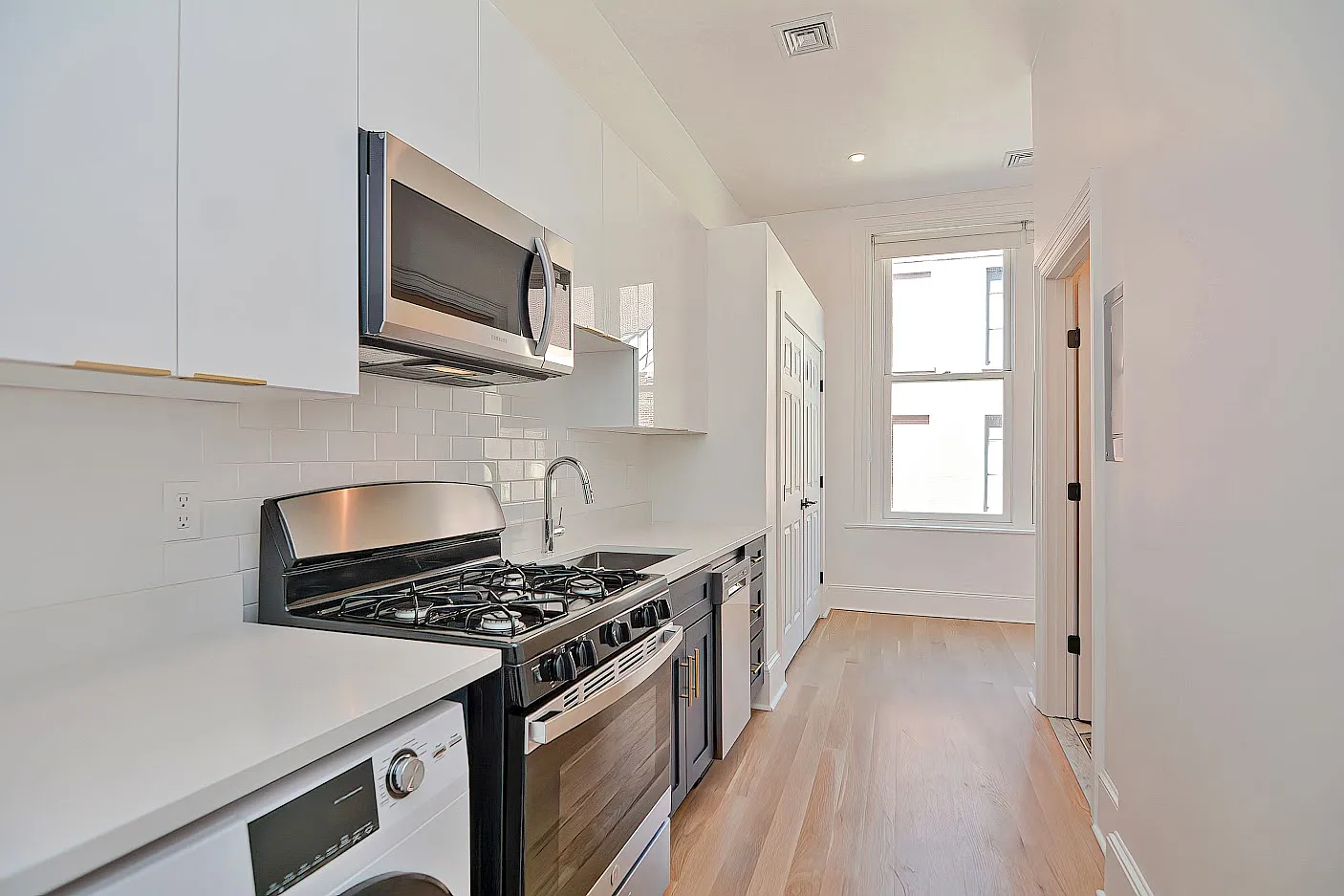 244 Weybosset Street - 204 — Photo 1