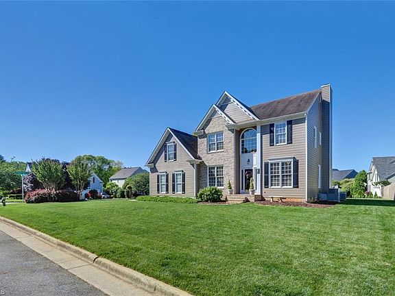 2nd image of 301 Lucas Park Dr