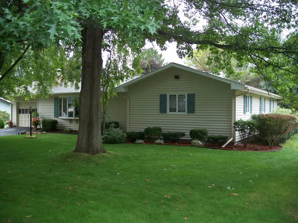 321 Burton St, Bath, NY 14810