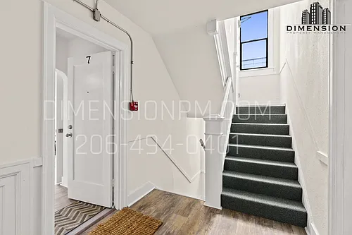 Historic Brick Studios in Walkable North Everett Updated Kitchens, Natural Light & Select Views Photo 1 Historic Brick Studios in Walkable North Everett Updated Kitchens, Natural Light & Select Views Photo 1