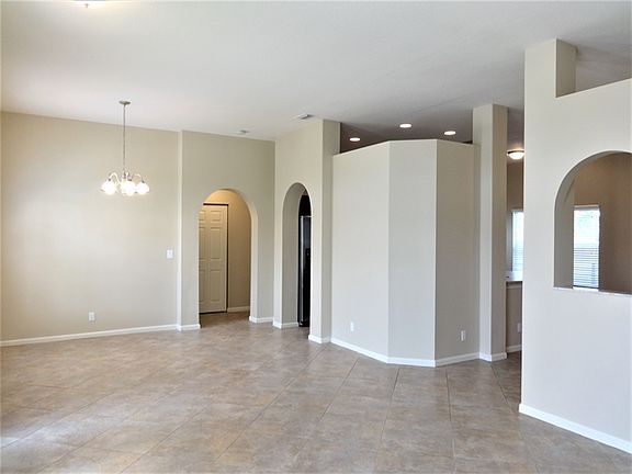 4th image of 2049 SW Algiers St