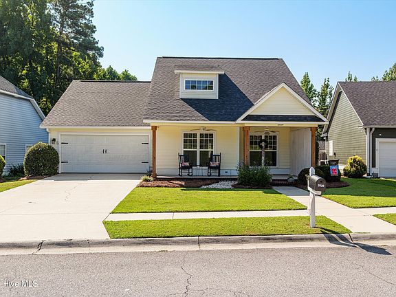 3rd image of 2020 Magnolia Parkway