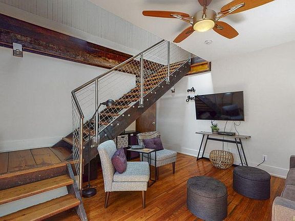 5th image of 325 E Market St APT 7