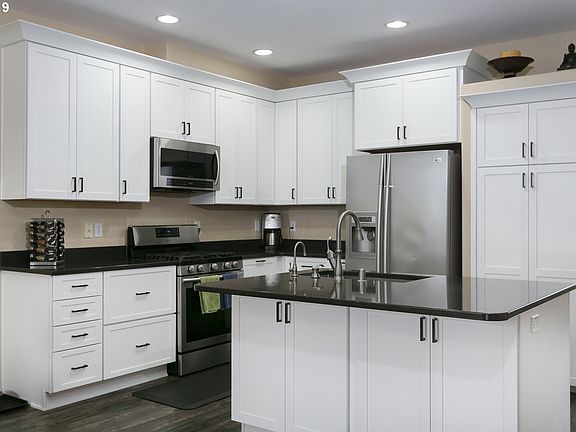 3rd image of 2720 NE 96th Way