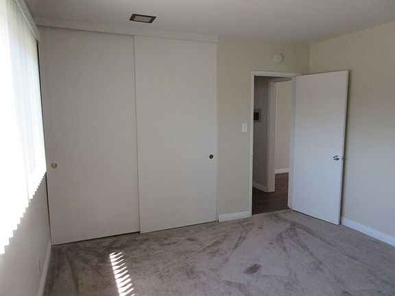 5th image of 421 Coronado Ave #4