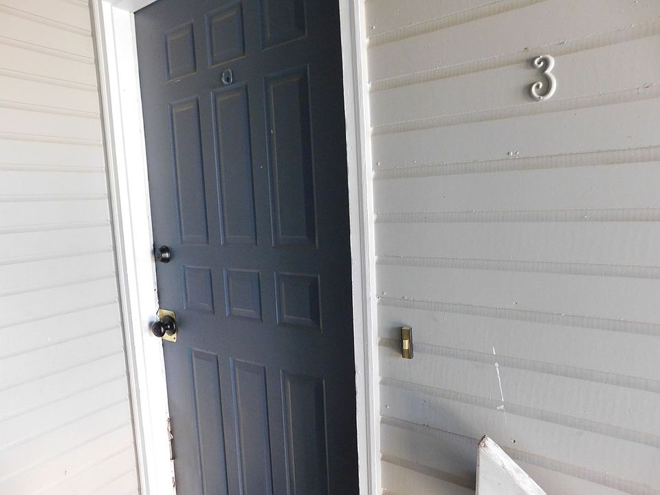 1st image of 568 Dawn Ct Unit 3