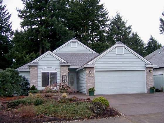 1st image of 2902 SE Baypoint Dr