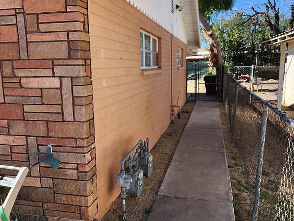 3rd image of 216 S Hobson #B