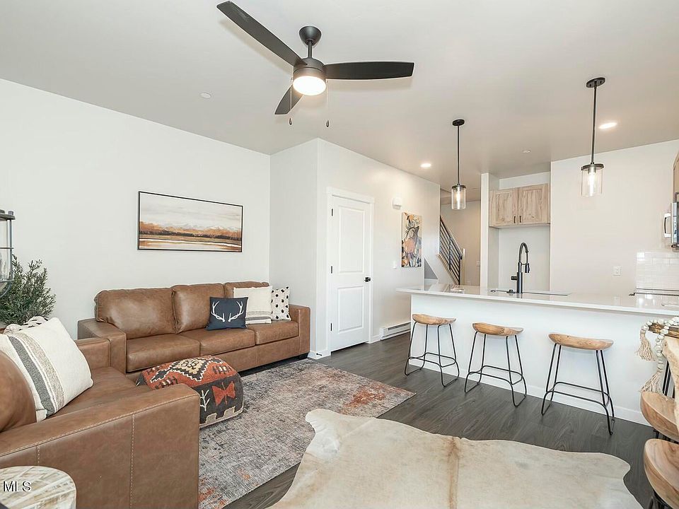 1st image of 109 Granby Meadow Drive