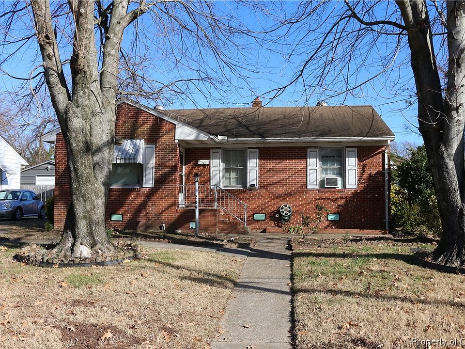 1st image of 204 Maney Dr