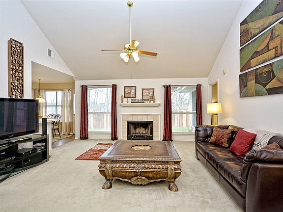 2nd image of 11125 Avering Ln