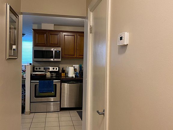 4th image of 4900 Knox Ave N APT 2