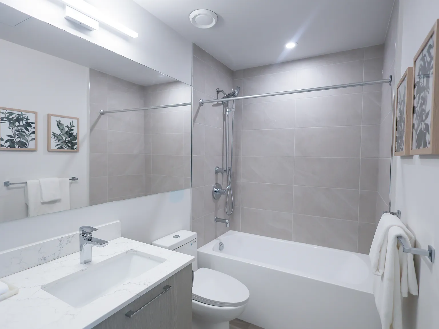 Cloveris Apartments — Photo 2