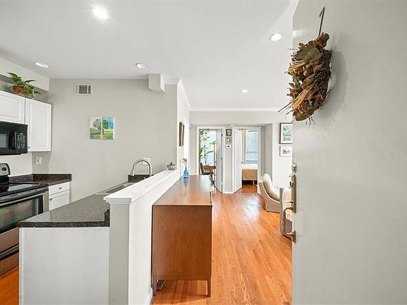 3rd image of 287 14th St NW APT 7