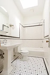 Rented by Dixon Advisory USA Inc.