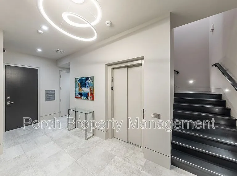 207 E Intendencia St — Photo 14