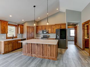 1637 75th Ave, Hammond, WI 54015