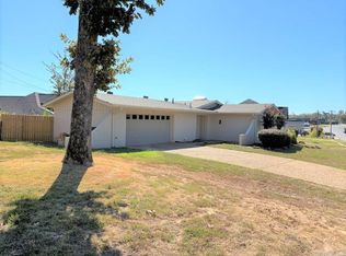1521 Breckenridge Dr, Little Rock, AR 72227