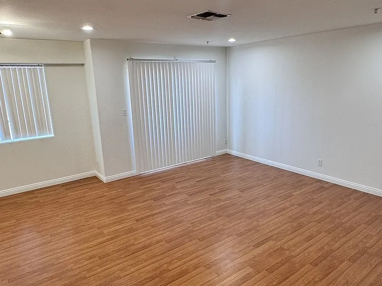 6344 Denny Ave #7 — Photo 9