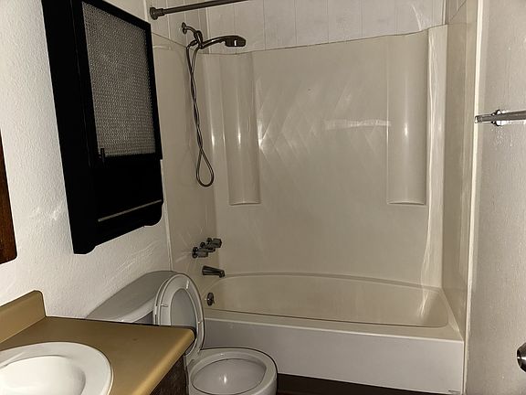 3rd image of 4501 Boardwalk Dr Unit C27