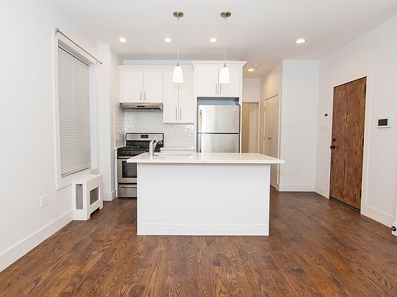 2nd image of 2270 43rd St APT 1F