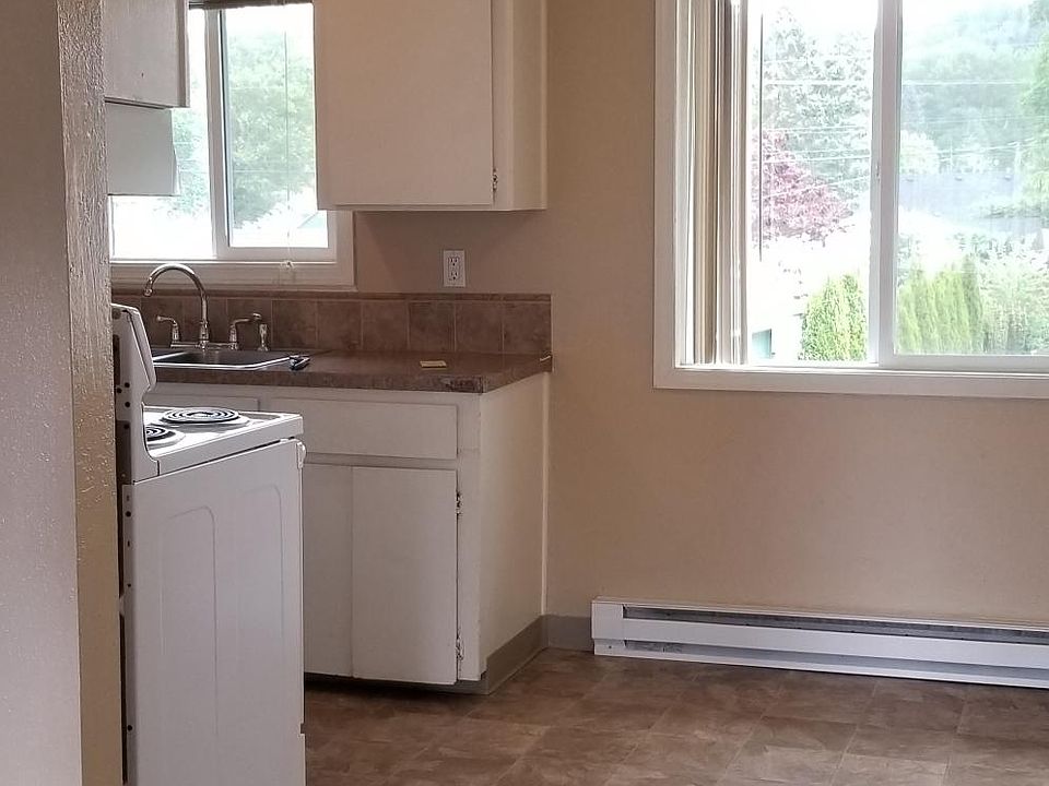 1st image of 1420 Pacific Ave N APT 13