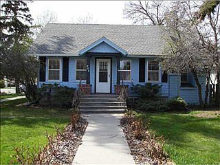 1st image of 202 Avenue E