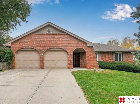 908 N 150th St, Omaha, NE 68154