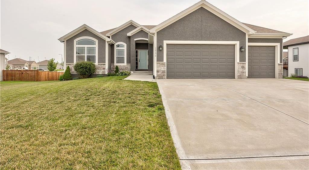 14170 Nicollete Ct, Basehor, KS 66007 MLS 2436715 Zillow