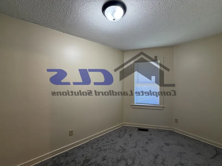 1362 Chestnut St #1 — Photo 5