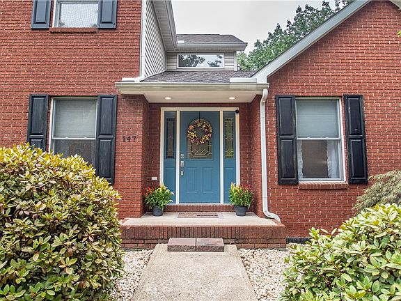4th image of 147 Woodbury Dr