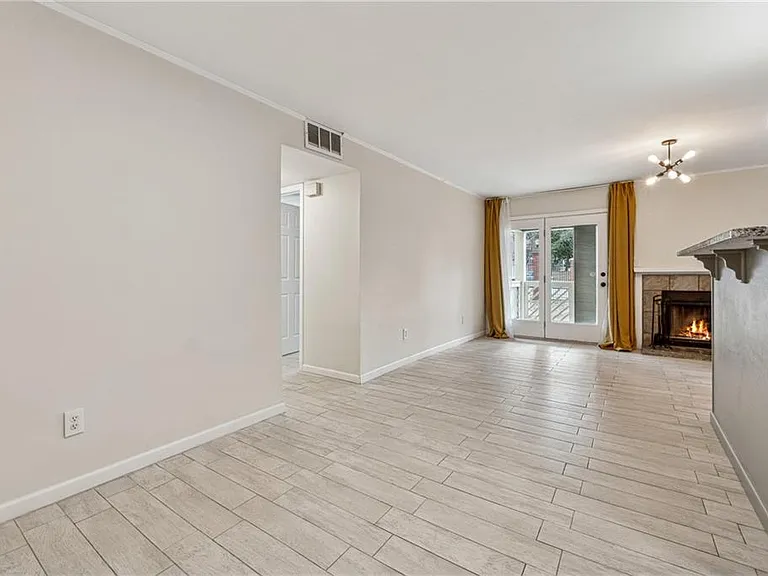 434 McGill Pl NE — Photo 18