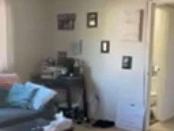 5th image of 420 Walnut Ave S #1A