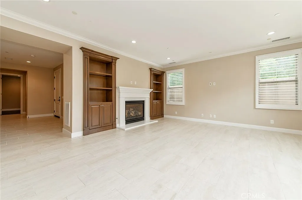4 bed, 3000 sqft, $7,200 — Photo 3