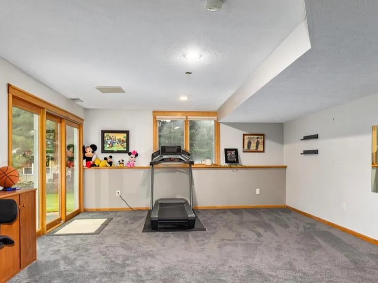 61 Greystone Ct NE — Photo 32