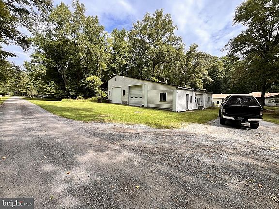 5th image of 2220 Black Walnut Pl