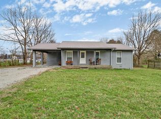 1016 W Hill Rd, Jamestown, TN 38556