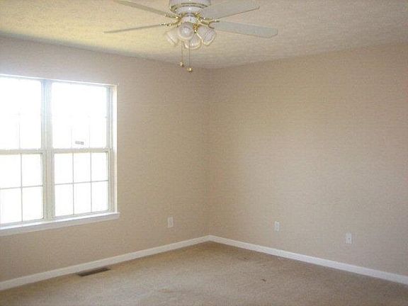 5th image of 972 Sugar Oak Ln