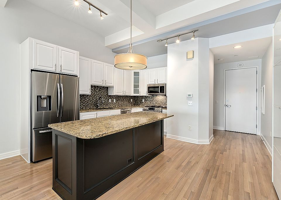 1st image of 1101 Walnut St Unit 1405