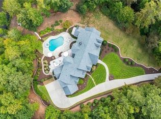 1065 Stonegate Ct, Roswell, GA 30075