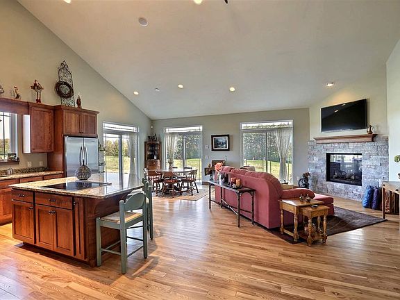 5th image of 1809 Green Vistas Dr