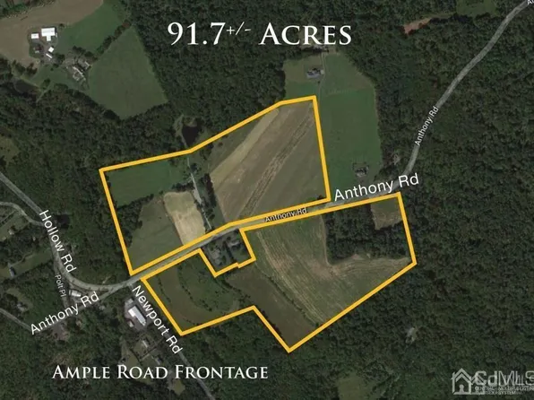 128 Anthony Rd, Glen Gardner, NJ 08826