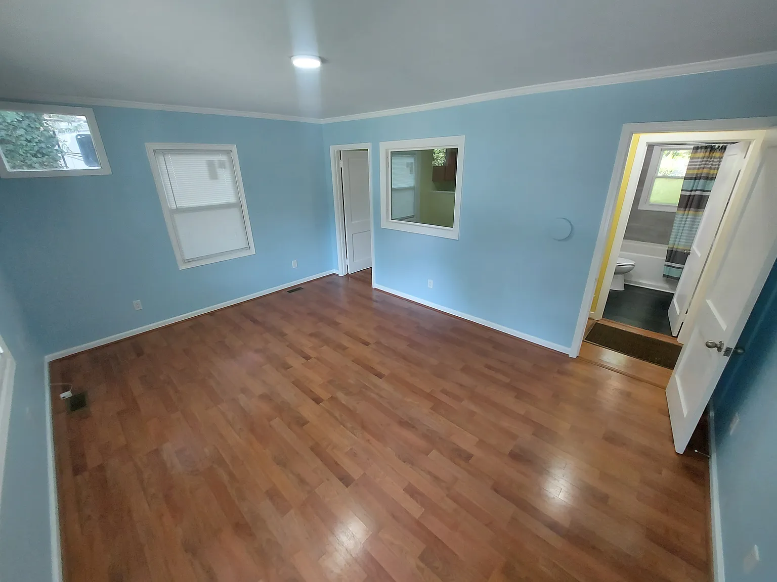 2 bed, 800 sqft, $1,075 — Photo 4