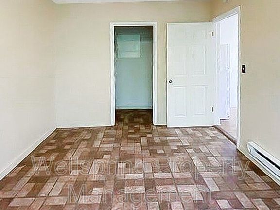 4th image of 530 N San Joaquin St #7
