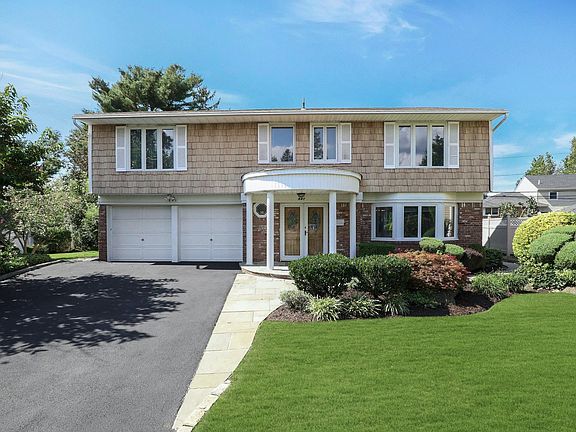 3rd image of 841 Lawrence Ct