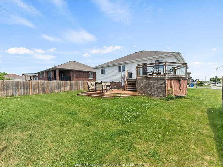 398 Poplar Dr — Photo 46